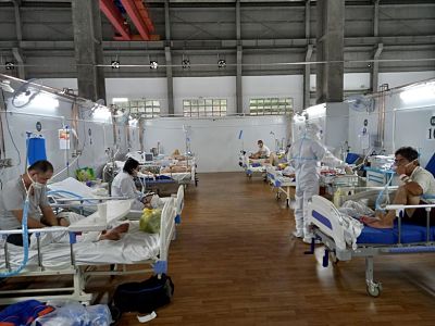  Trung tâm Hồi sức Tích cực COVID-19 do Bệnh viện Bạch Mai phụ trách tại Bệnh viện Dã chiến 16 TP.Hồ Chí Minh tiếp nhận bệnh nhân nặng. (Ảnh: TL)